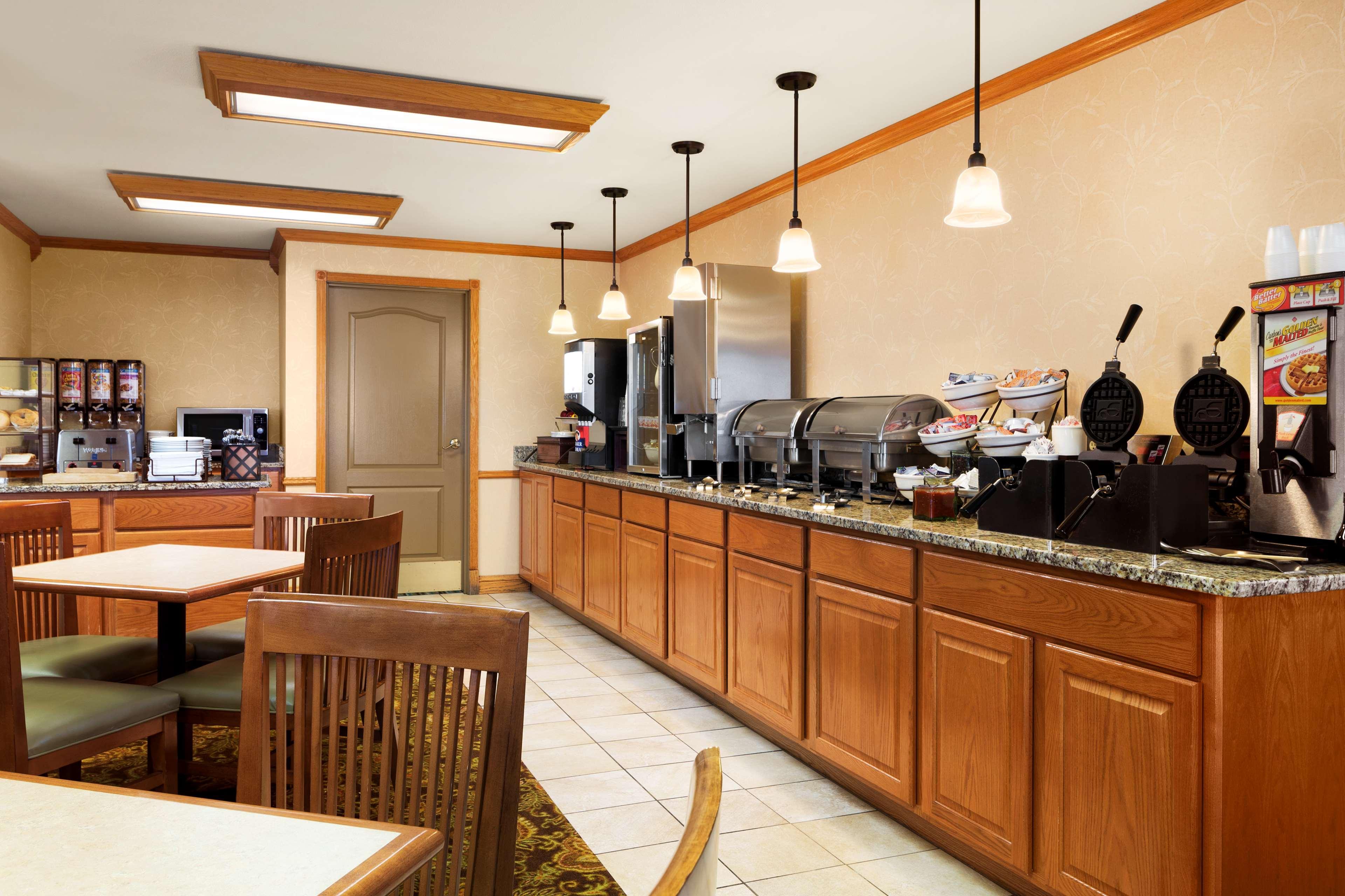 Country Inn & Suites By Radisson Kenosha - Pleasant Prairie מראה חיצוני תמונה