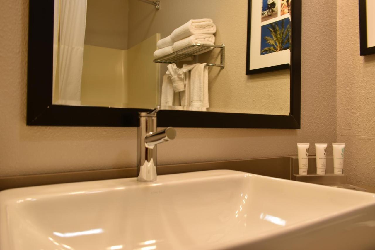 Country Inn & Suites By Radisson Kenosha - Pleasant Prairie מראה חיצוני תמונה